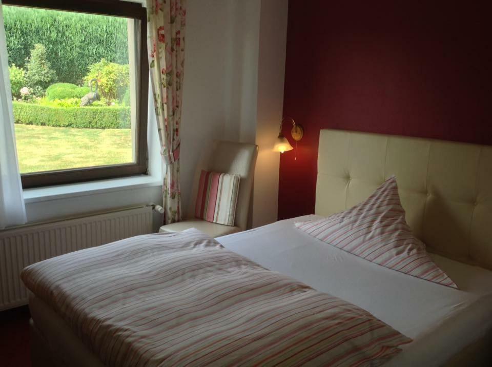 Döttingen Haus Diana Bed & Breakfast エクステリア 写真